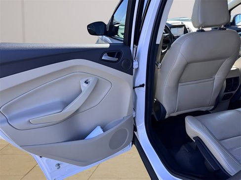 Used 2018 Ford Escape Titanium image 14