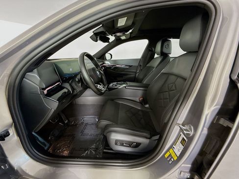 Used 2024 BMW i5 eDrive40i w/ Executive Package image 22