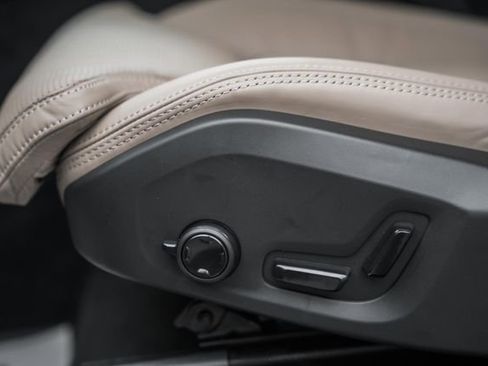 New 2026 Volvo XC90 T8 Ultra w/ Protection Package Premier image 36