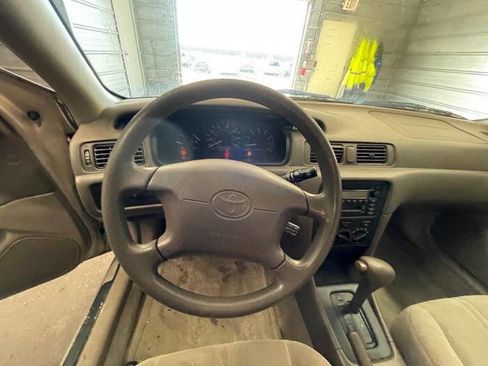 Used 2001 Toyota Camry CE image 33