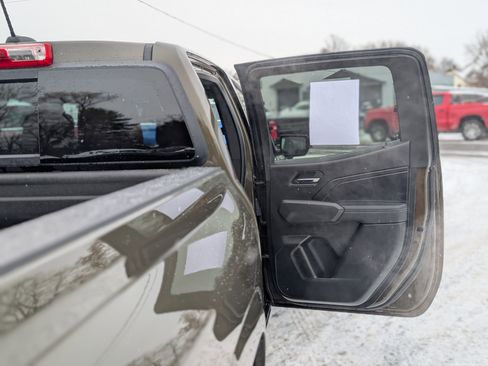 Used 2023 Chevrolet Colorado LT w/ LT Convenience Package II image 37