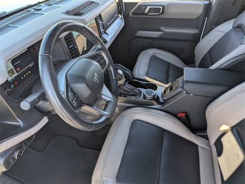 Used 2023 Ford Bronco Wildtrak image 21