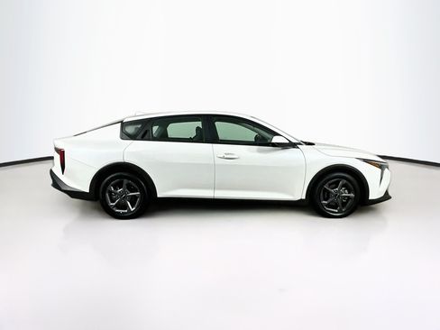 Used 2025 Kia K4 FWD image 10