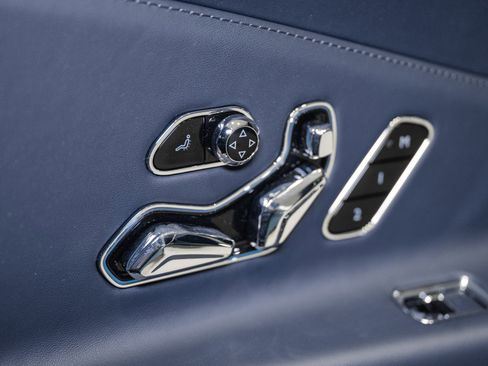Certified 2024 Bentley Flying Spur V8 AWD/4WD image 27
