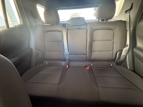 Used 2025 Chevrolet Equinox LT image 38