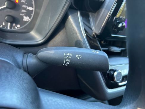 Used 2025 Toyota Corolla LE FWD image 21