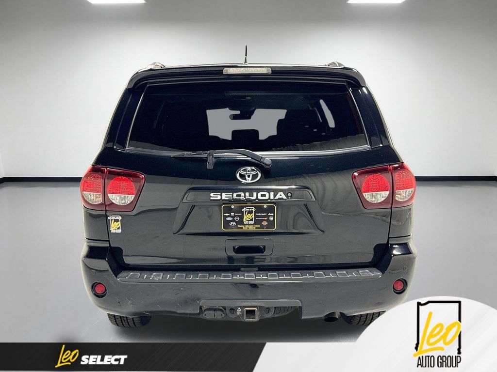 Used 2019 Toyota Sequoia TRD Sport w/ TRD Sport Premium Package AWD/4WD image 9