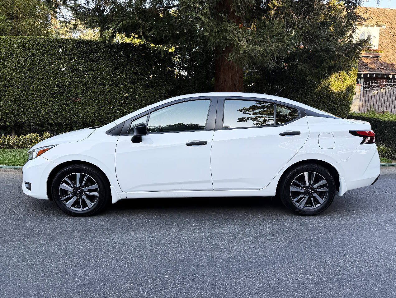 Used 2024 Nissan Versa S w/ S Plus Package FWD image 4