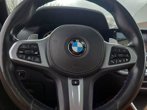 Used 2021 BMW X6 M50i w/ Executive Package image 31