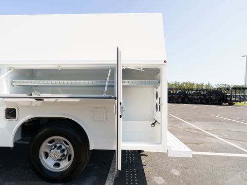 New 2025 Chevrolet Express 3500 w/ Power Convenience Package RWD image 11