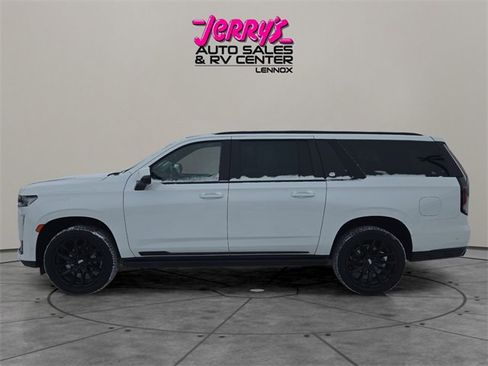 Used 2023 Cadillac Escalade ESV Sport Platinum w/ LPO, ONYX Package image 11