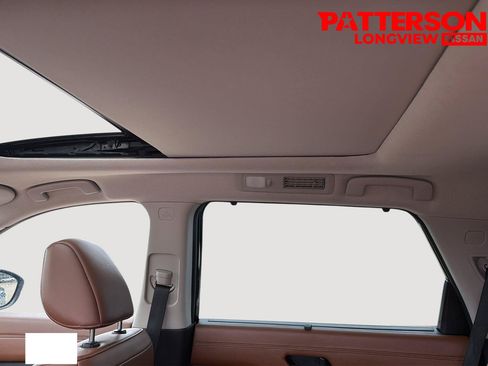 Used 2024 Nissan Pathfinder Platinum w/ Black Appearance Package FWD image 6