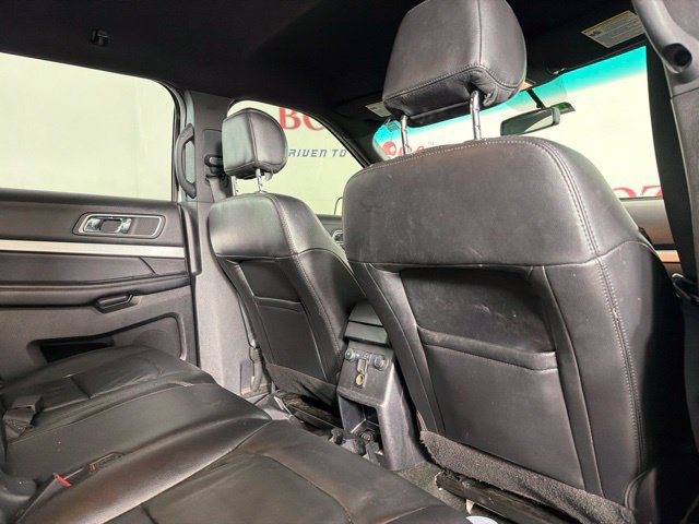 Used 2017 Ford Explorer XLT w/ Equipment Group 202A FWD image 37