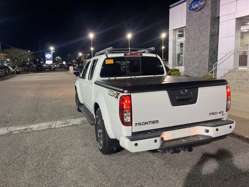 Used 2015 Nissan Frontier PRO-4X w/ Pro-4x Luxury Package image 6