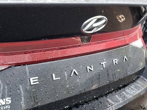 Certified 2023 Hyundai Elantra SEL w/ Convenience Package image 29