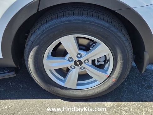 New 2026 Kia Sorento LX image 10