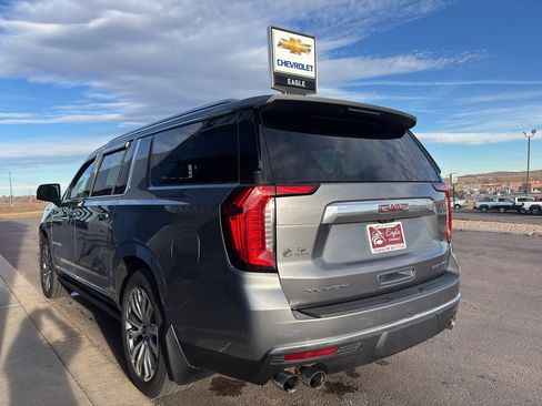 Used 2022 GMC Yukon XL Denali w/ Denali Ultimate Package image 8