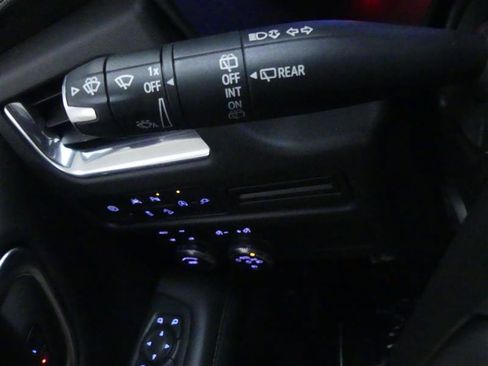 Used 2022 GMC Yukon XL AT4 image 23