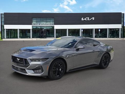 Used 2025 Ford Mustang GT RWD image 2