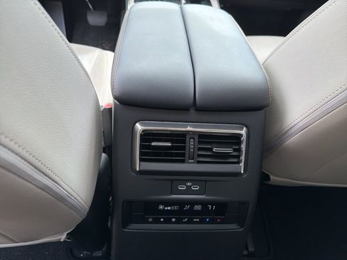 Used 2024 MAZDA CX-90 3.3 Turbo w/ Preferred Package image 17