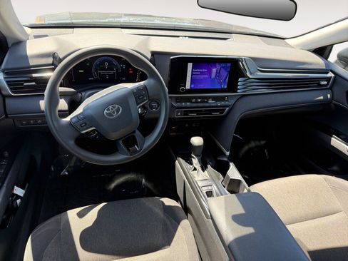 Used 2025 Toyota Camry LE FWD image 15