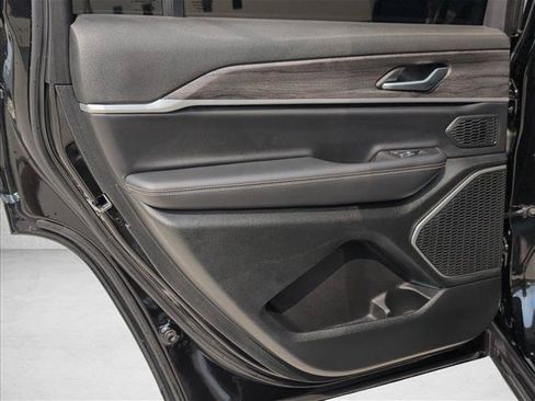 Used 2021 Jeep Grand Cherokee L Limited RWD image 26
