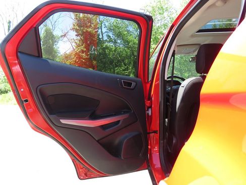 Used 2020 Ford EcoSport SE w/ SE Convenience Package AWD/4WD image 18