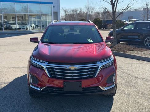 Used 2022 Chevrolet Equinox Premier image 2