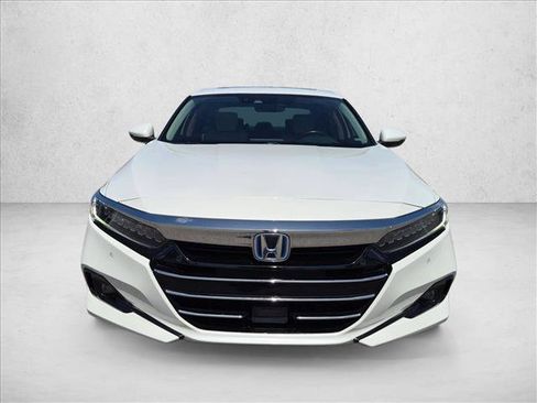 Used 2022 Honda Accord Touring image 2