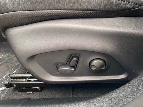 New 2026 Jeep Compass Limited image 16