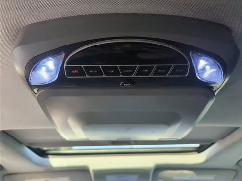 Used 2019 GMC Yukon XL Denali image 19