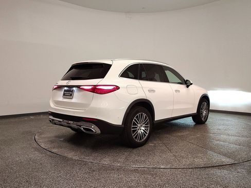 Used 2025 Mercedes-Benz GLC 300 image 9