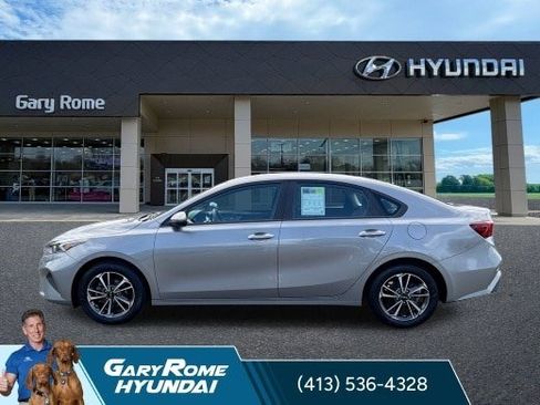 Used 2023 Kia Forte LXS w/ LXS Technology Package FWD image 13