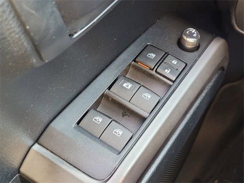 Used 2016 Toyota Tacoma SR5 image 21