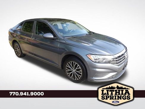 Used 2021 Volkswagen Jetta SE FWD image 1