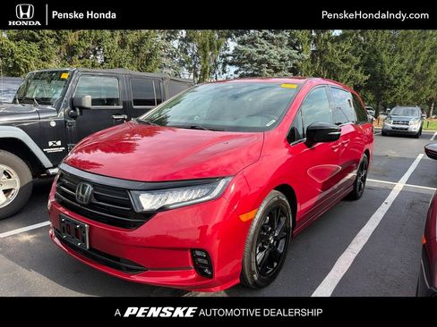 Used 2024 Honda Odyssey Sport image 1