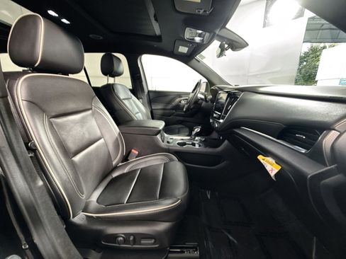 Used 2022 Chevrolet Traverse Premier w/ Redline Edition image 27