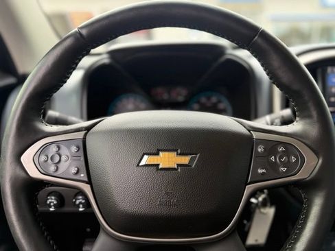 Used 2021 Chevrolet Colorado Z71 w/ Safety Package AWD/4WD image 8