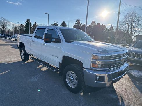 Used 2015 Chevrolet Silverado 2500 LT w/ LT Convenience Package image 3