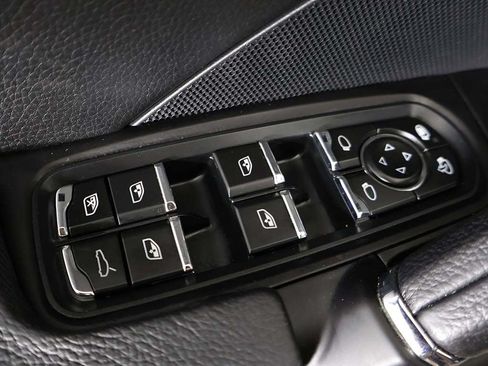 Used 2017 Porsche Cayenne AWD/4WD image 41