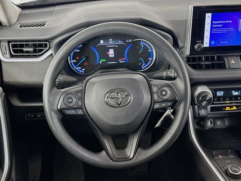 Used 2025 Toyota RAV4 LE AWD/4WD image 18