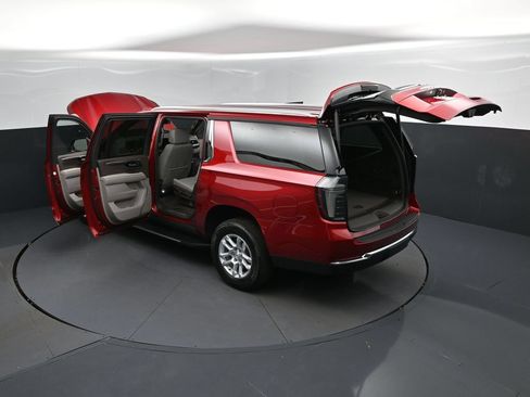 New 2026 Chevrolet Suburban LT w/ Comfort Package RWD image 47