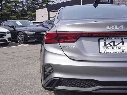 Used 2023 Kia Forte LXS w/ LXS Technology Package image 14