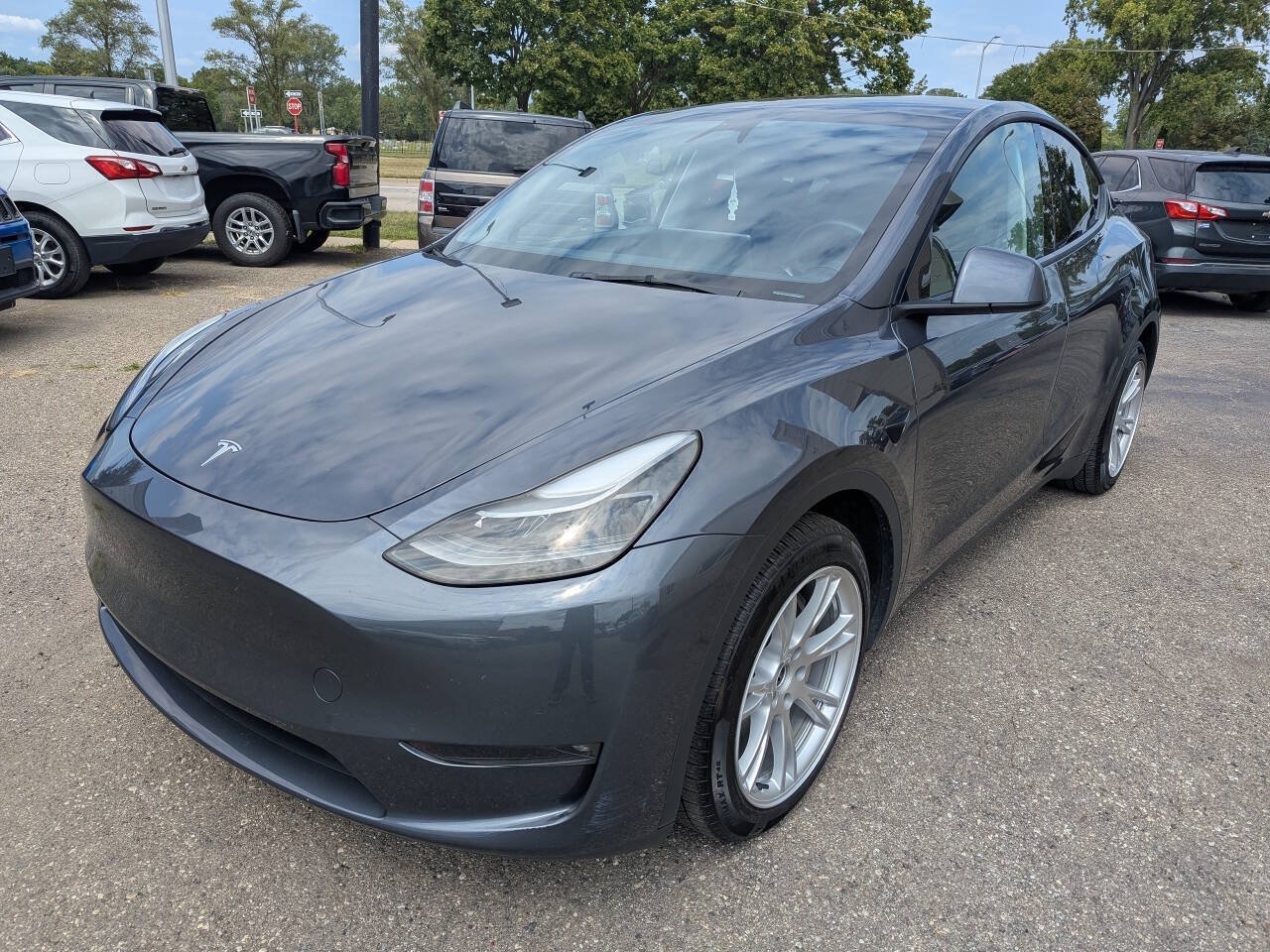 Used 2023 Tesla Model Y Long Range AWD/4WD image 3