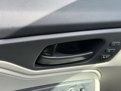 Used 2025 Honda Odyssey EX-L image 11