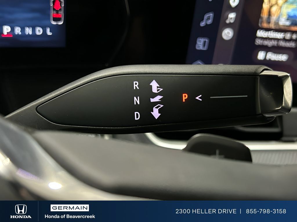 Used 2025 Chevrolet Equinox LT w/ Safety and Technology Package FWD image 21