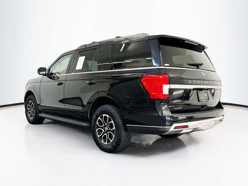 Used 2024 Ford Expedition XLT image 5