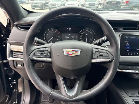 Used 2022 Cadillac XT4 Premium Luxury w/ Safety Alert Package AWD/4WD image 28