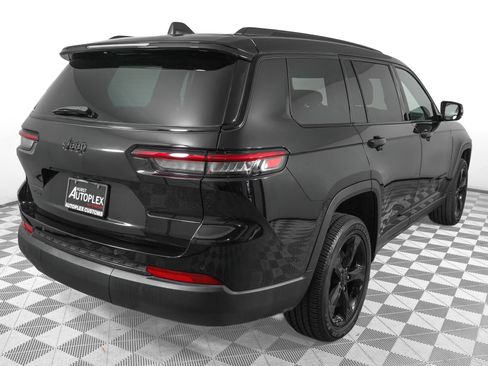 Used 2023 Jeep Grand Cherokee L Laredo AWD/4WD image 5