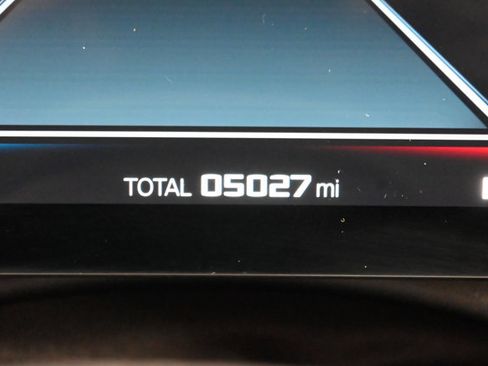 Used 2026 BMW M5 w/ Carbon Package image 75